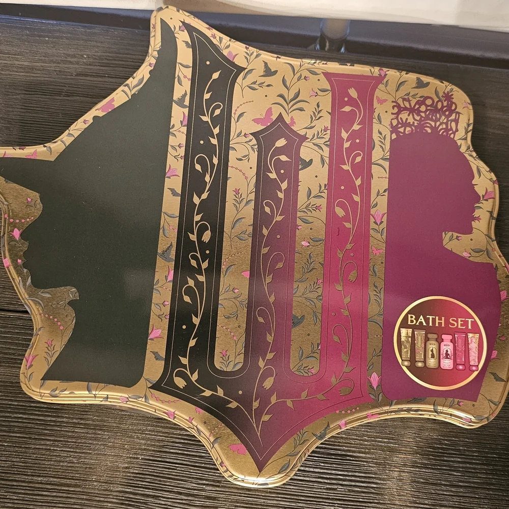 Wicked Gold and Pink Bath Set - Picture 1 of 11
